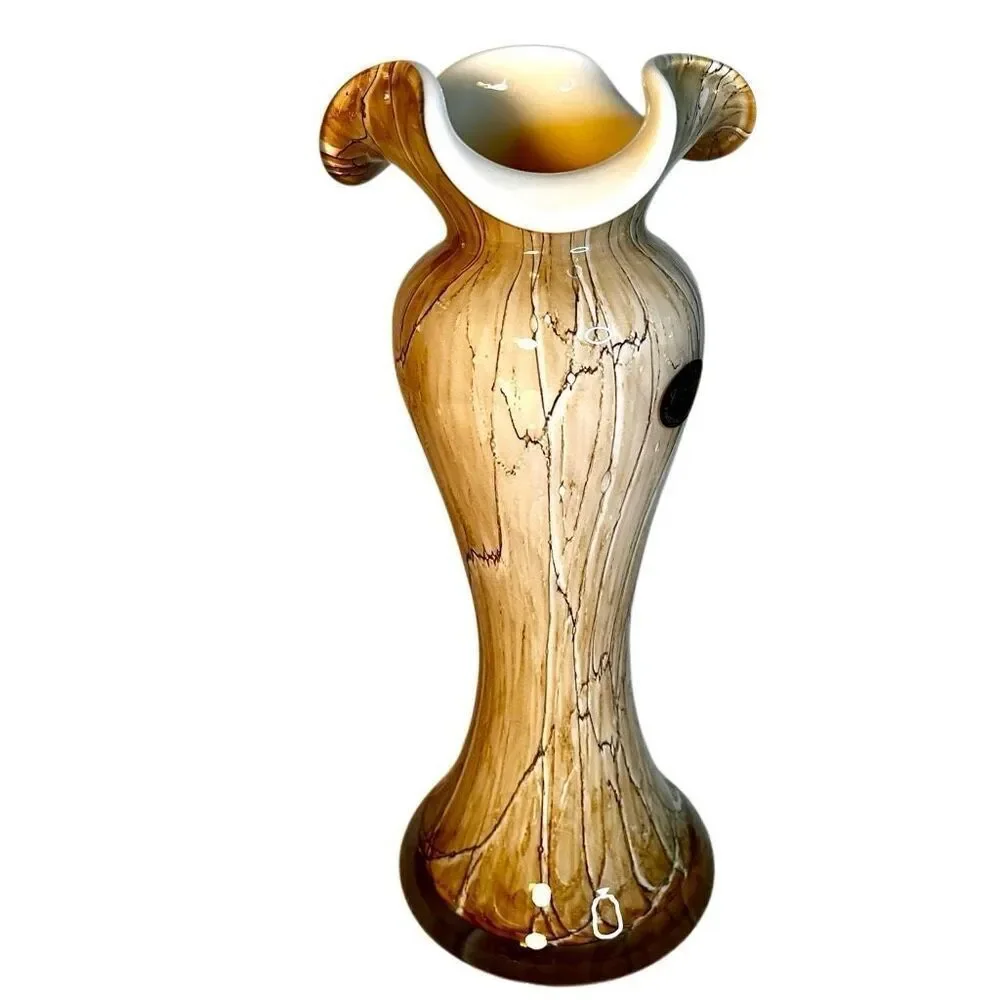 Jozefina Krosno ruffled vase